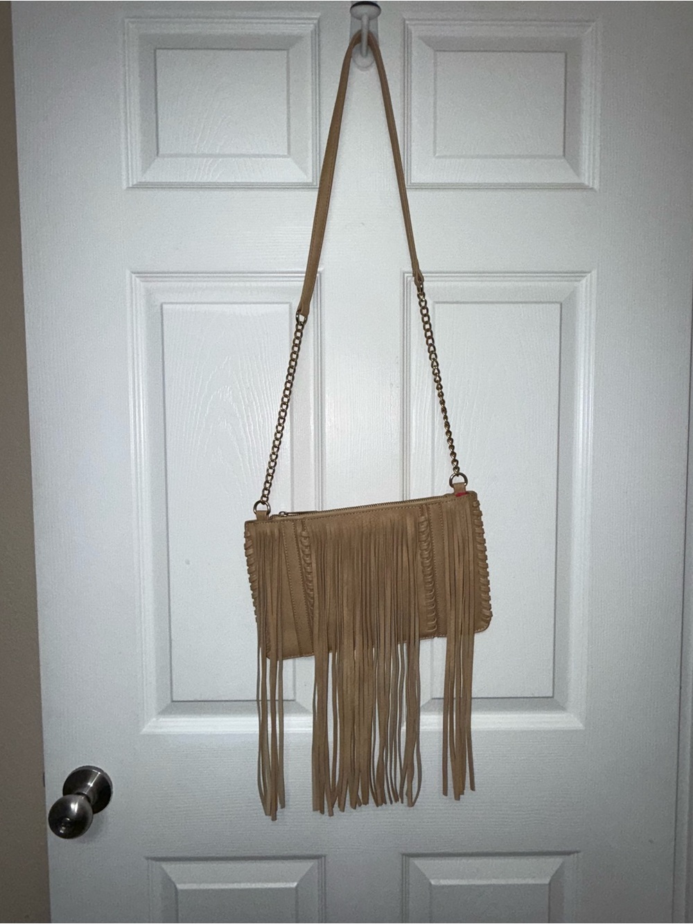 Fringed Crossbody Bag in Tan - Stylish Women’s Shoulder Bag